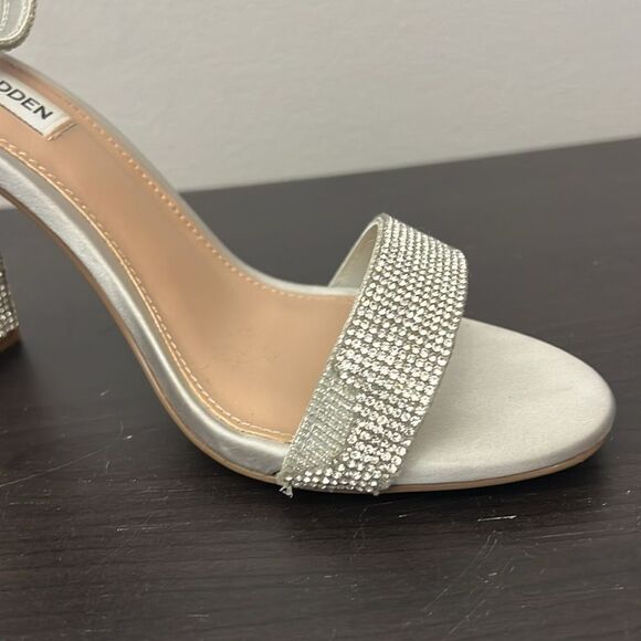 Steve Madden Womens Carrson Rhinestone Heels Sandal Size 8.5 - Picture 6 of 9
